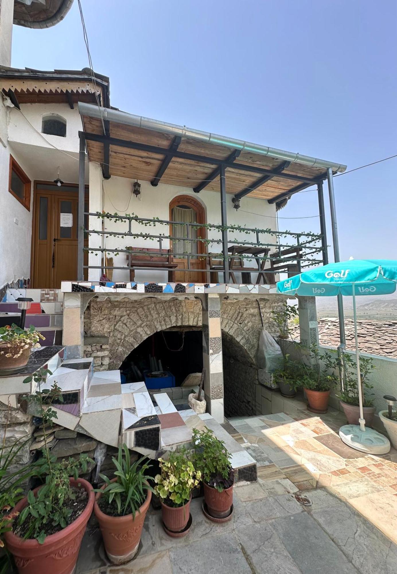 Villa Zeko Gjirokastër Dış mekan fotoğraf